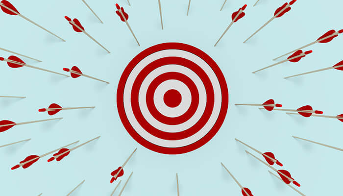 Arrows missing a target to represent common mistakes to avoid in technology change management.